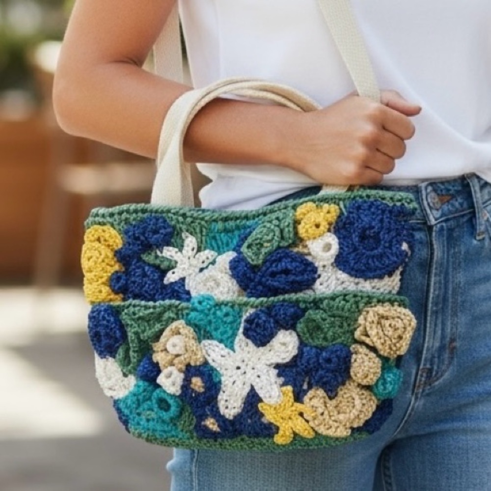 Vintage Woven Satchel Bag Purse Straw Floral Multi Colored Blue White So Cute